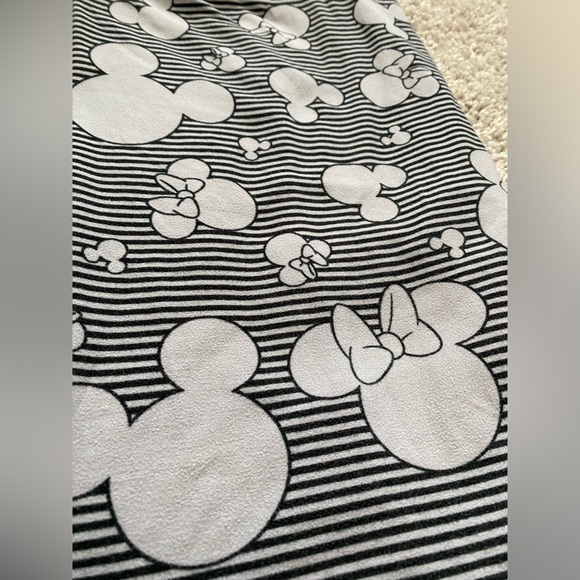 TC LuLaRoe Disney Mickey Minnie Head Tall Curvy Leggings - Picture 2 of 6